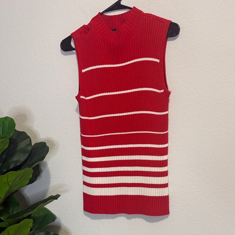 Sleeveless Red Striped Women's Top with high neck 18/20
